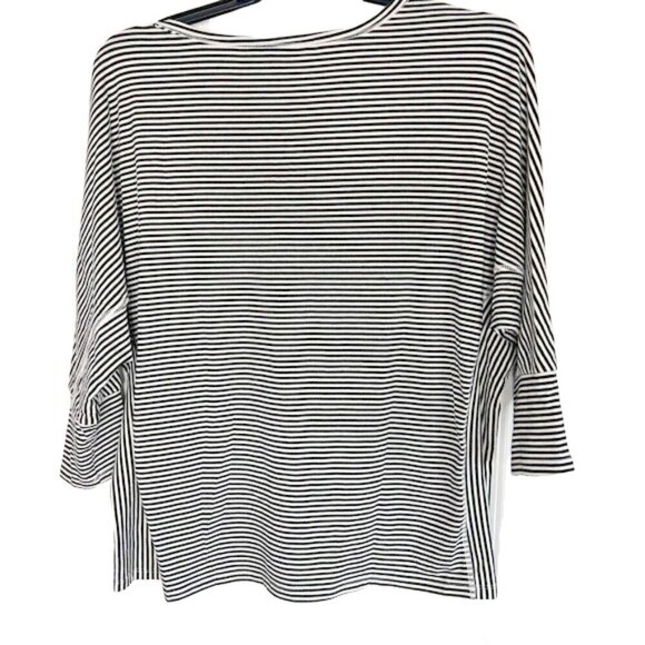 AnyBody Raglan Half Sleeve Pullover Black and White Stripe Top Size: Medium - Picture 2 of 7